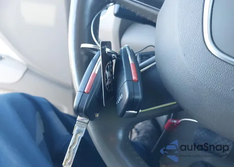 2015 Audi Q7 3.0T Premium из США, поврежденный, VIN WA1LGAFE5FD020354